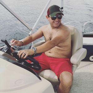 Meet your Posher, Andres